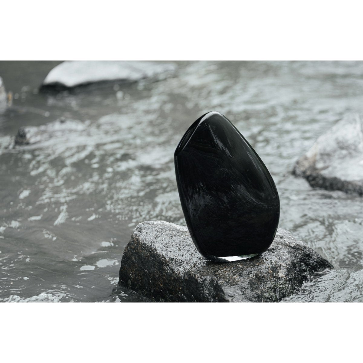 Element Accessories - Hoge moderne vaas van zeer innovatief sober design, KOOKY30GR