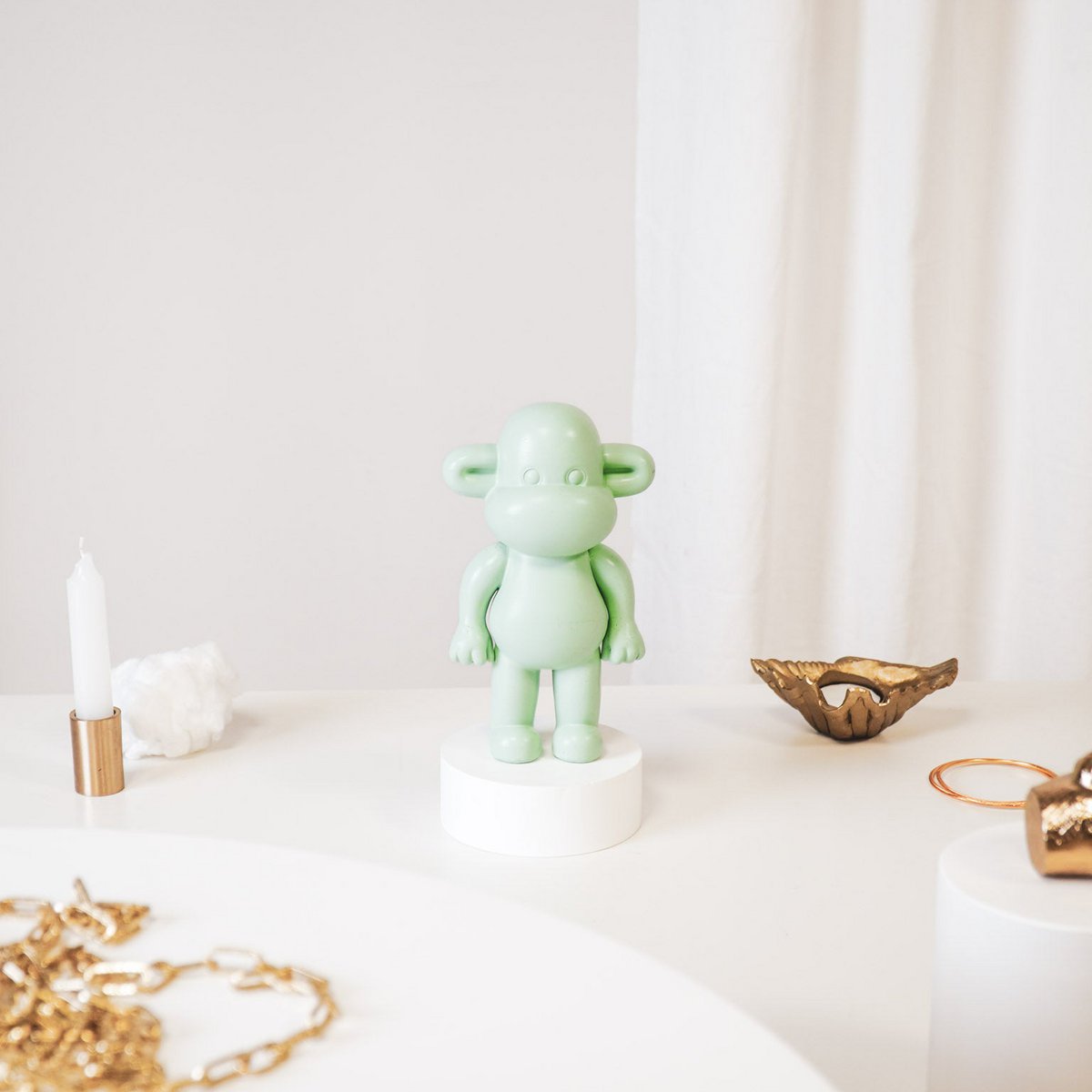 Housevitamin - Ornament - Monkey Figurine 'The Legend' - Polyresin - Mintgreen - 11x7x19cm