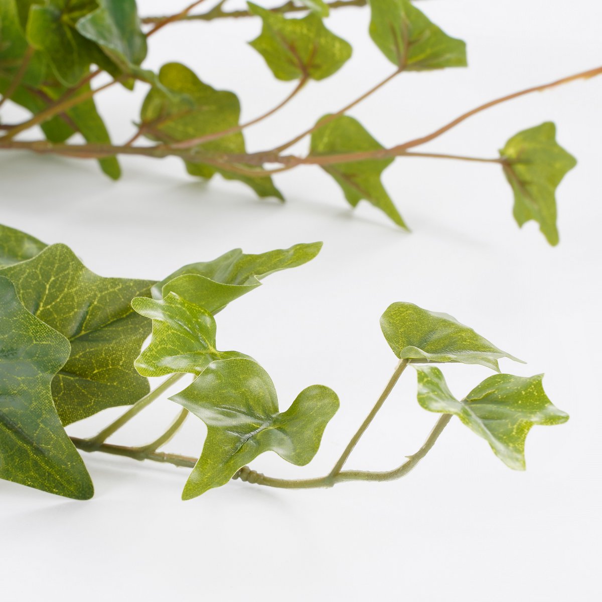 Glimmerdekorationen – Künstliche Hängepflanze Hedera – H86 cm – Grün