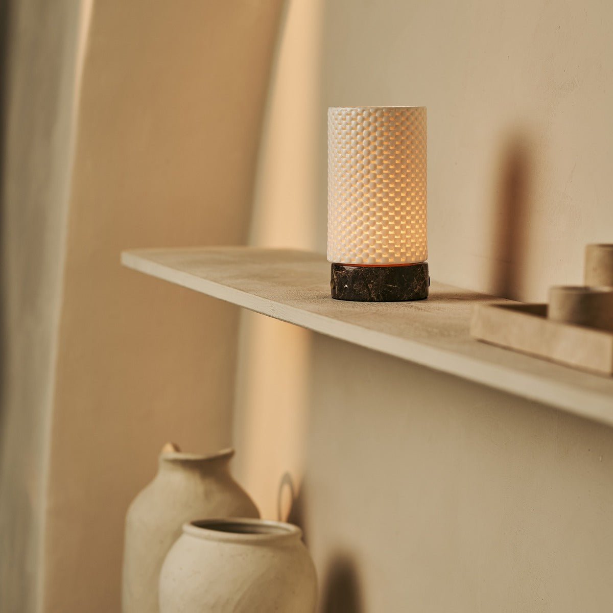 Tavellio-Amsterdam - Luna marmeren oplaadbare tafellamp in 3D-geprinte porselein-draadloos, dimbaar en tot 100 uur licht