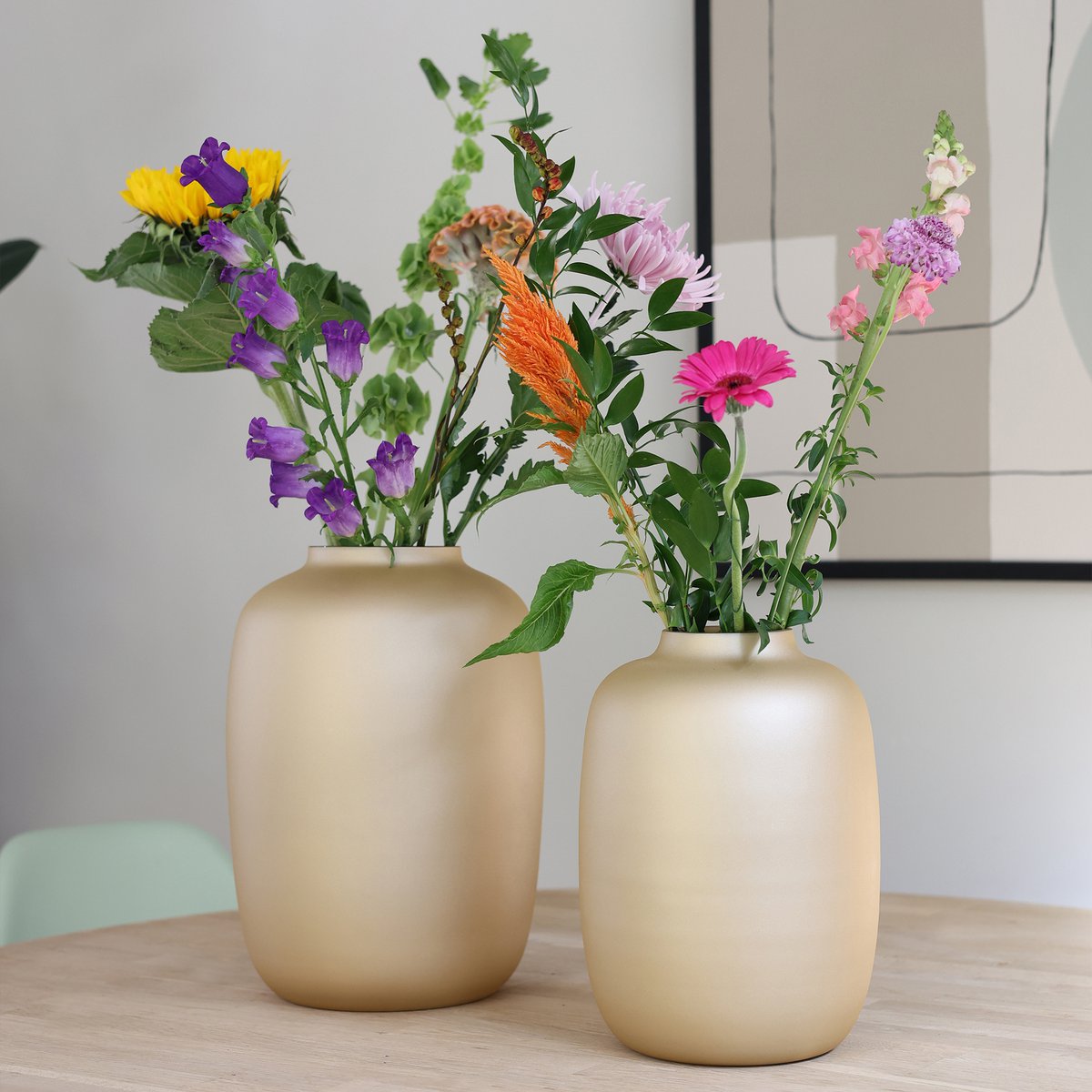Vase the World - Vaas - Artic matte gold