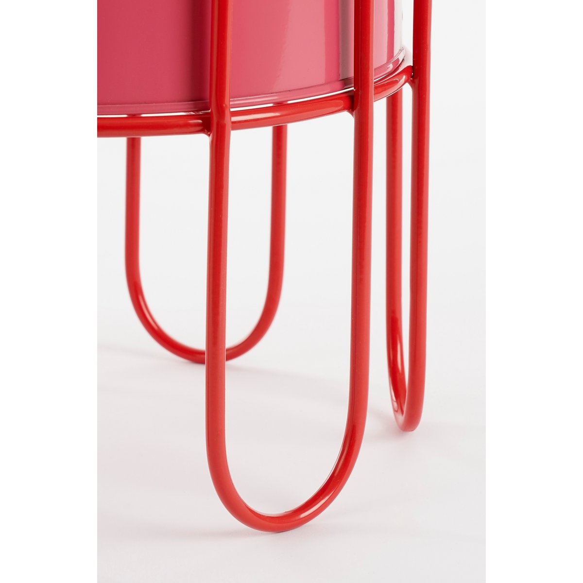 Mica Decorations - Dione Bloempot op Standaard - Set van 2 - H35 x Ø26 cm - Metaal - Rood, Roze