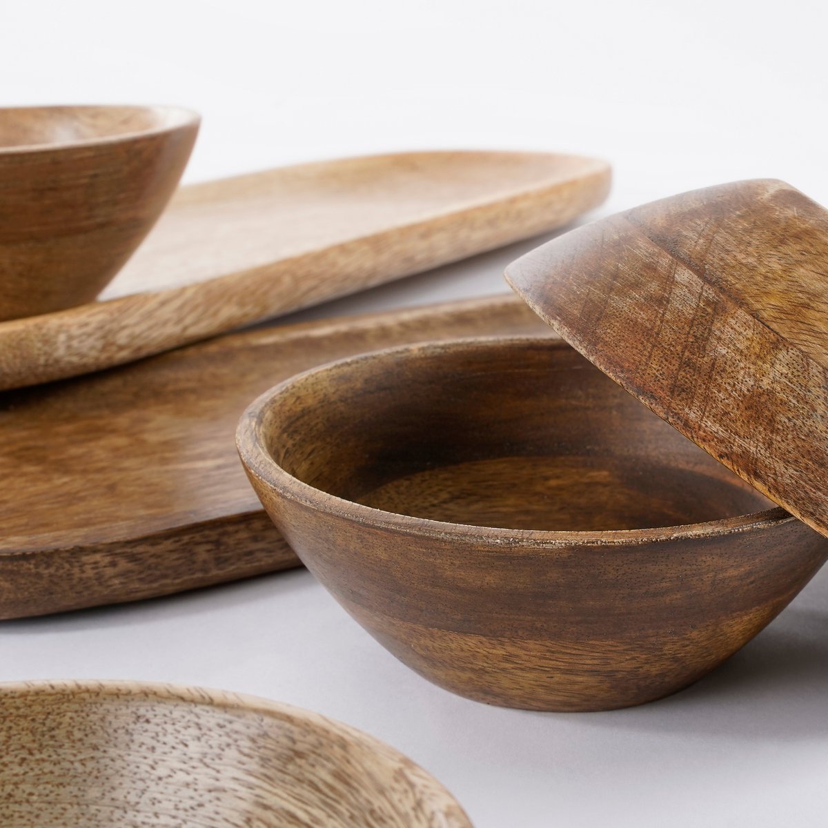 Mica Decorations - Tomar Schaaltjes en Dienblad - 200 ml - 100% FSC Mangohout - Donkerbruin