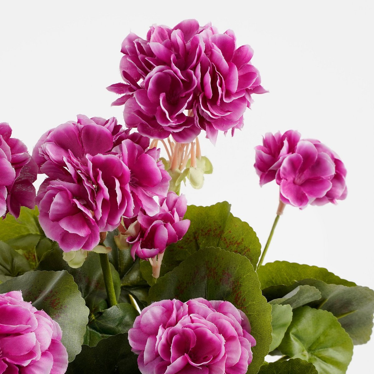 Glimmerdekorationen – Künstliche Geranienpflanze im Balkonkasten – L29 x B13 x H40 cm – Lila