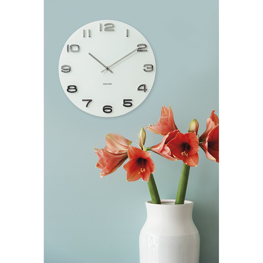 Karlsson – Runde Vintage-Wanduhr