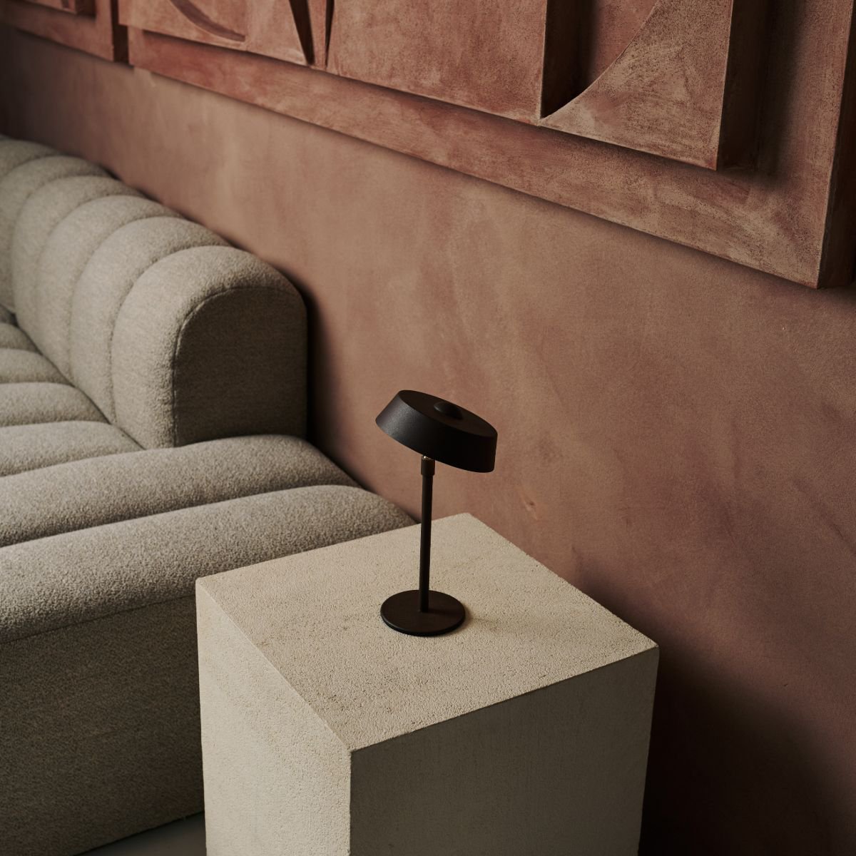 Tavellio-Amsterdam - Luca Mocha Brown - USB -oplaadbare lamp L Minimalistisch, speels en dimpelbaar