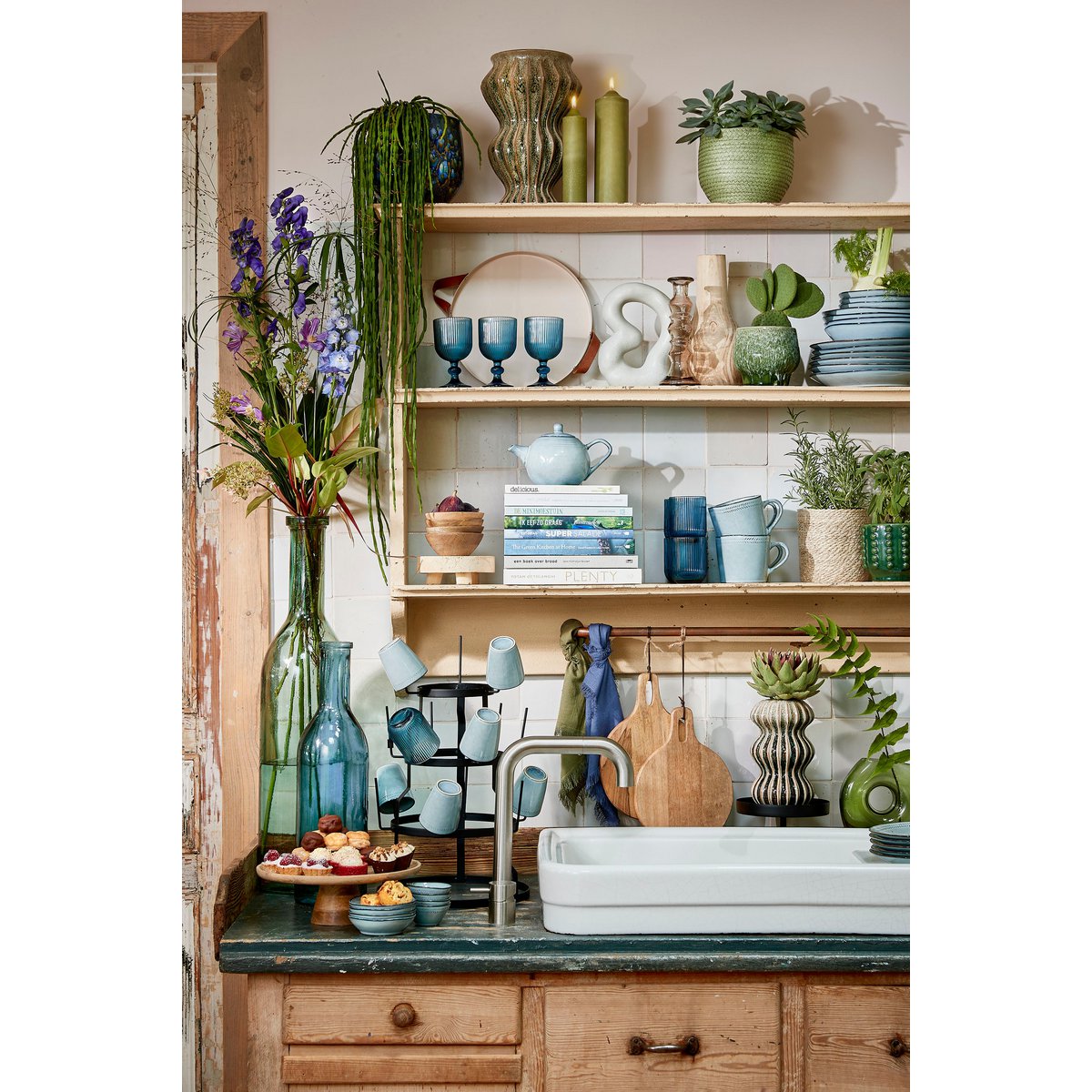 Mica Decorations - Jay Vase - L18 x B8 x H23 cm - Glas - Hellgrün