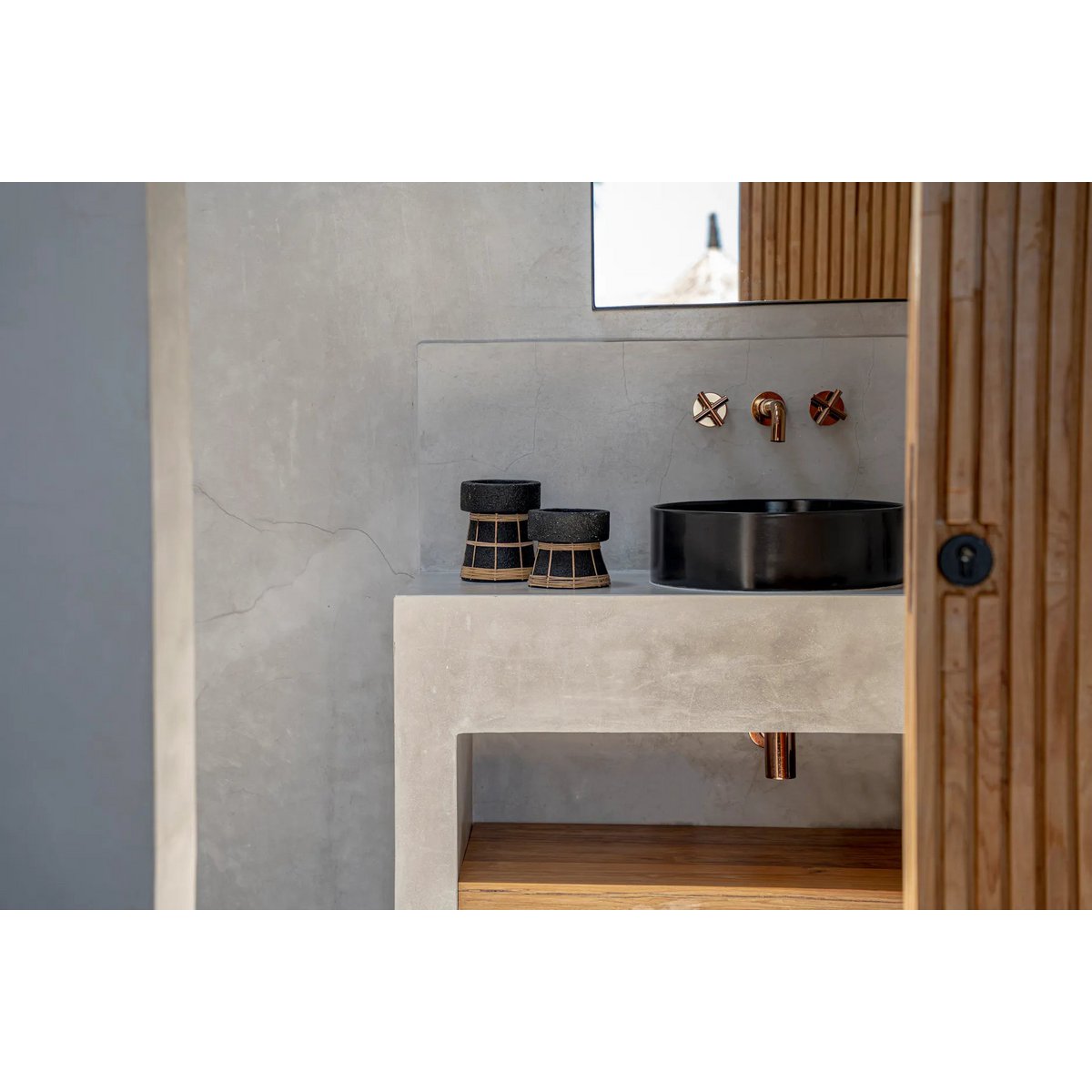 Bazar Bizar - Kaarsenhouder 'Serene' (Zwart Naturel, M)