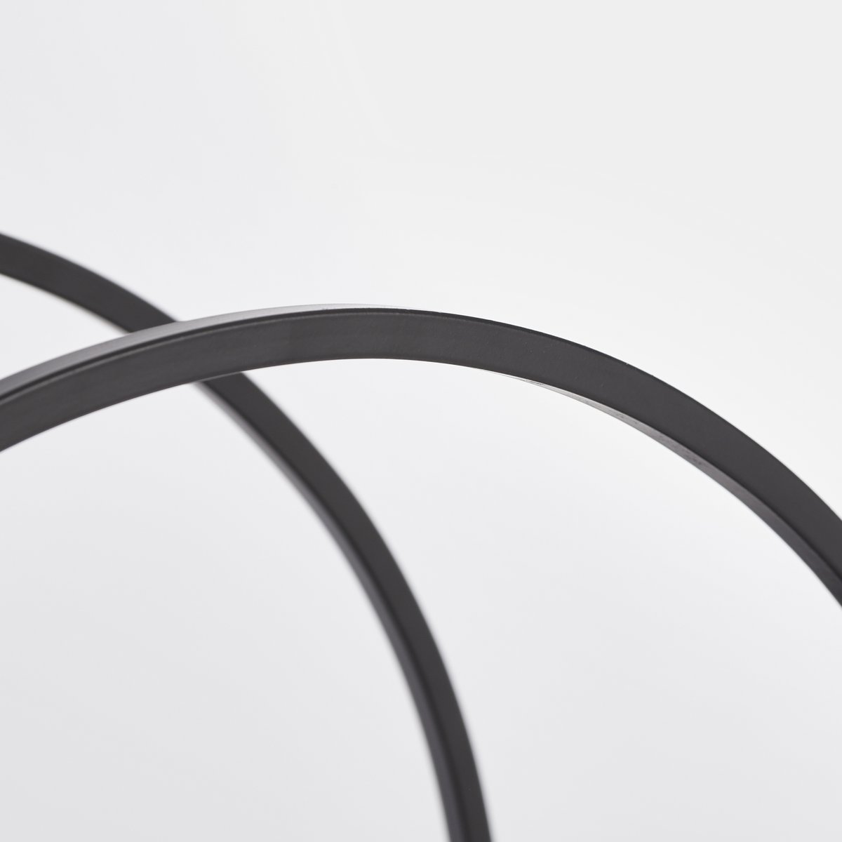 Mica Decorations – Dekorationsregal rund – L40 x B17 x H38 cm – Metall – Schwarz