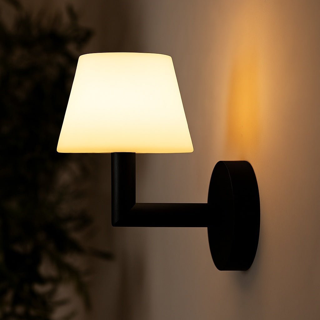 Tavellio-Amsterdam - Ted Black houten oplaadbare wandlamp | Draadloze en dimbare verlichting