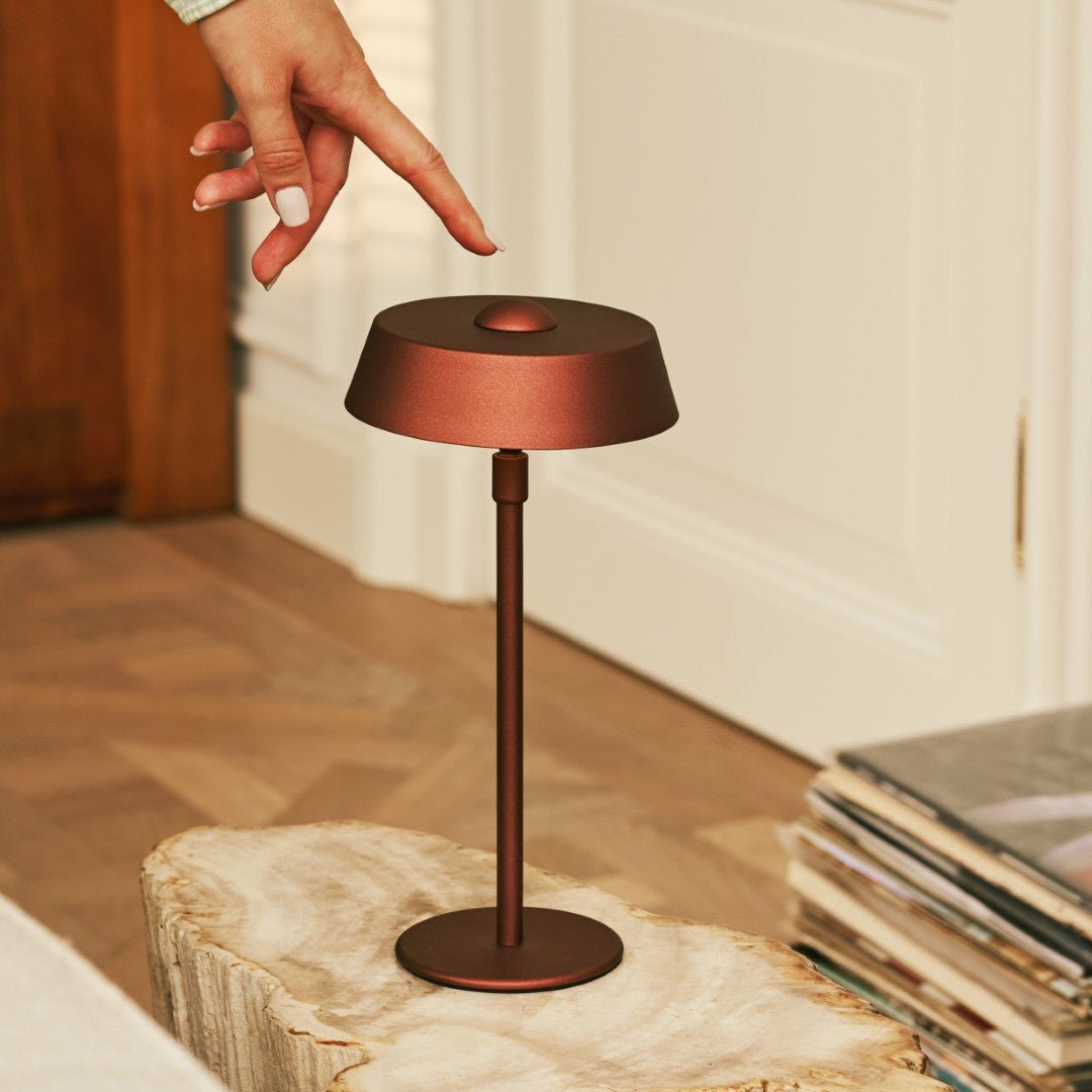 Tavellio-Amsterdam - Luca Bronze - USB -oplaadbare lamp L Minimalistisch, speels en dimpelbaar