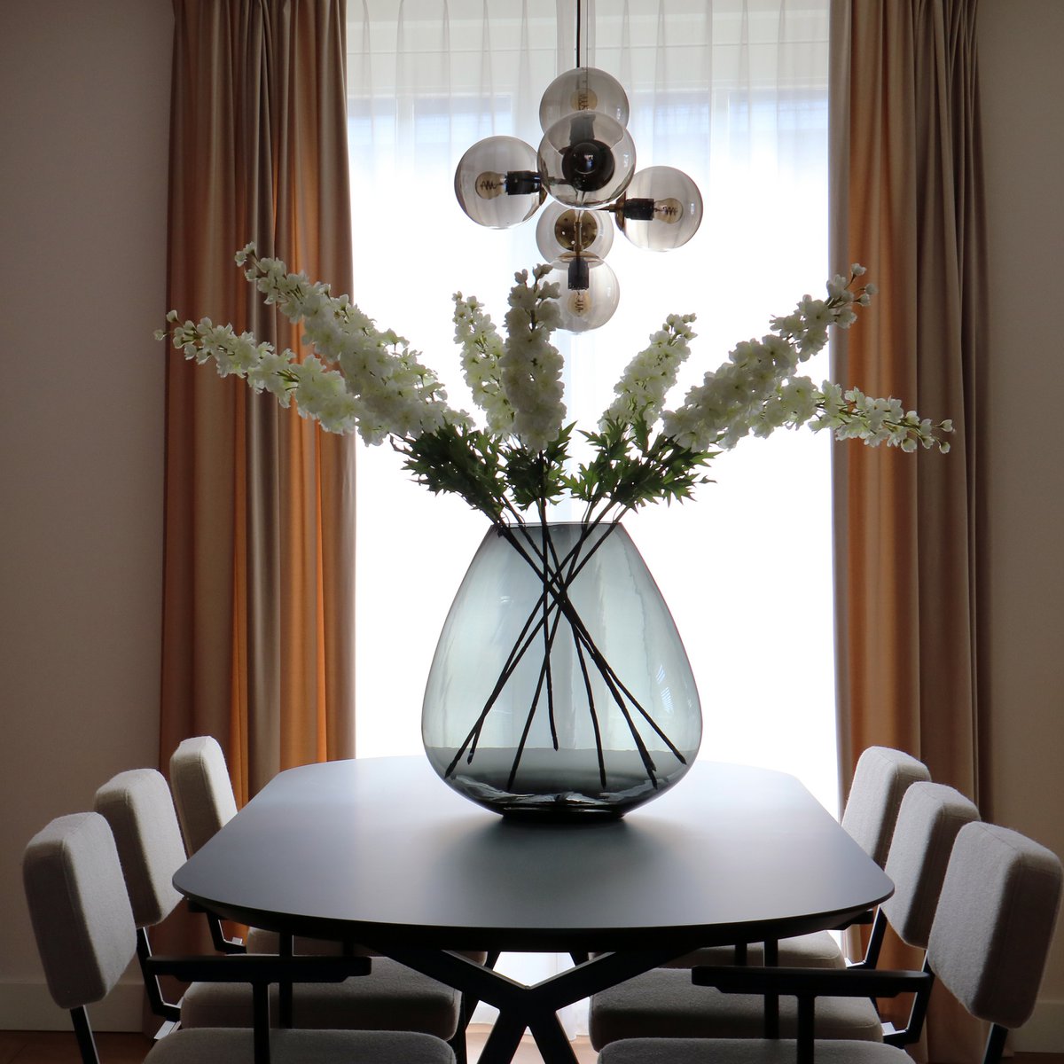 Vase the World - Tasman grey