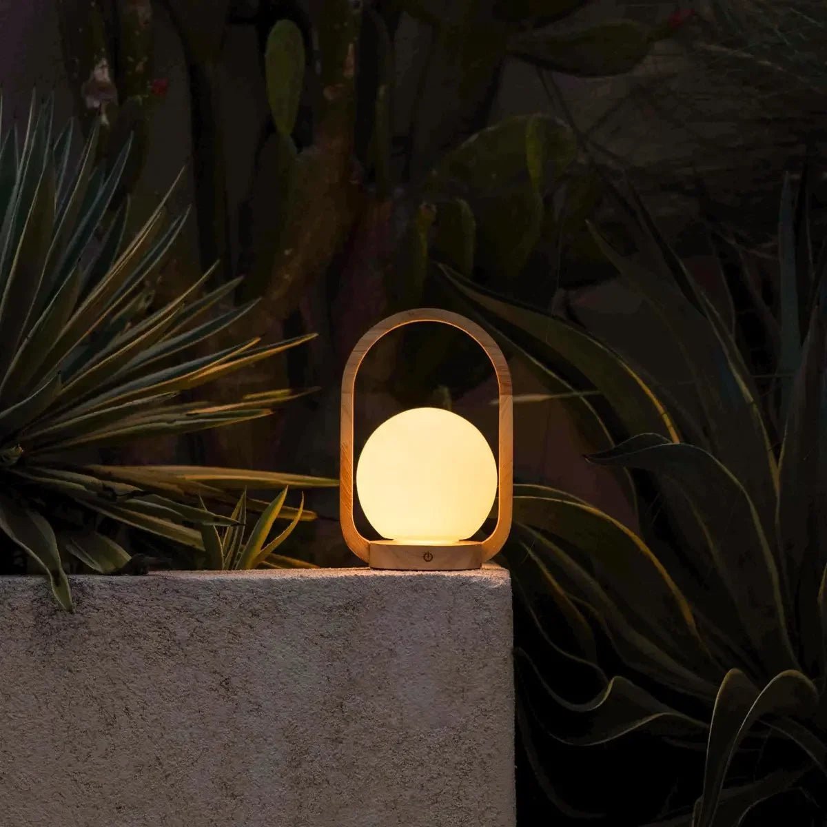 Tavellio-Amsterdam - Skye Lichtbruine Houten Snoerloze Lamp | Oplaadbaar en dimbaar ontwerp