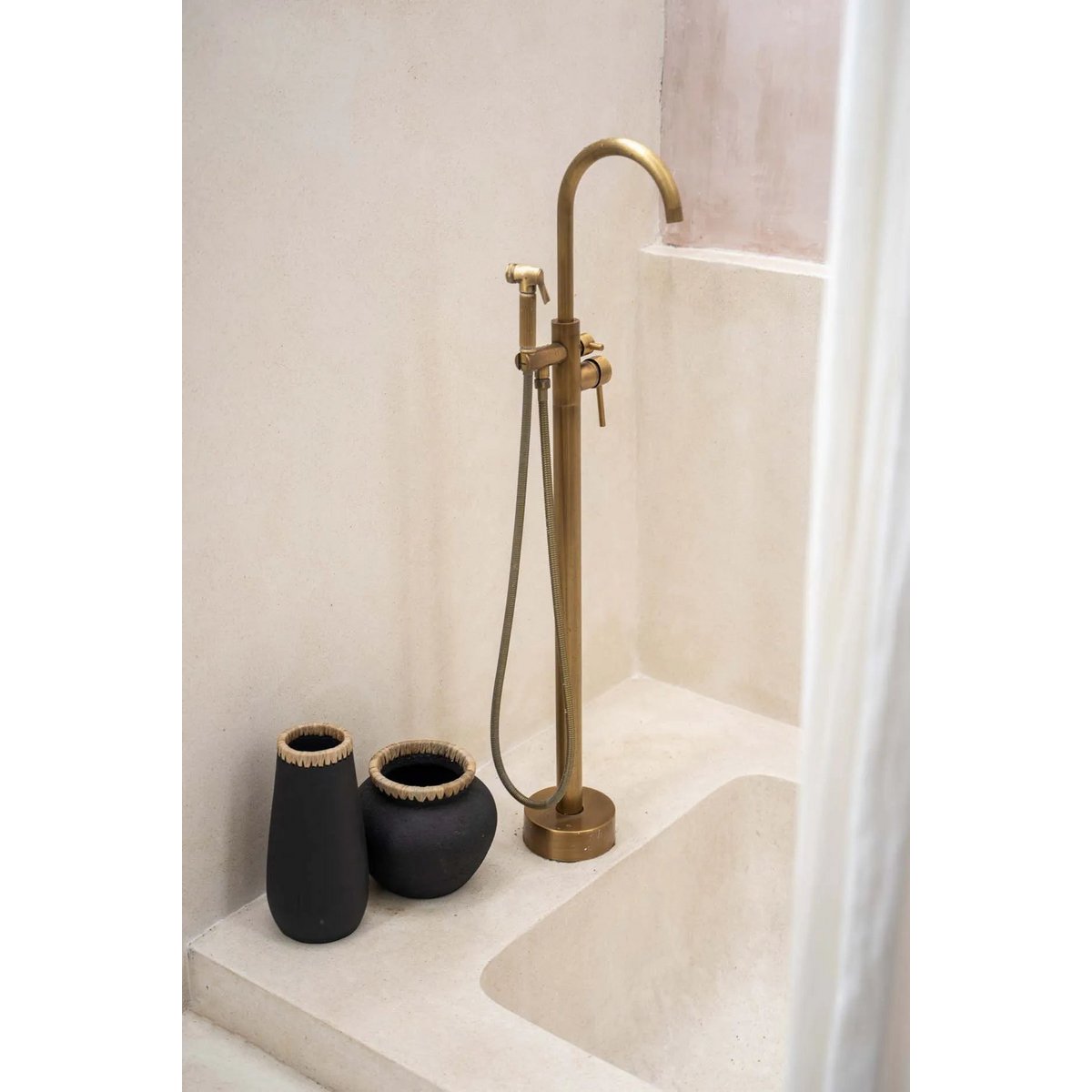 Bazar Bizar - Vaas 'Sneaky' (Zwart Naturel, L)