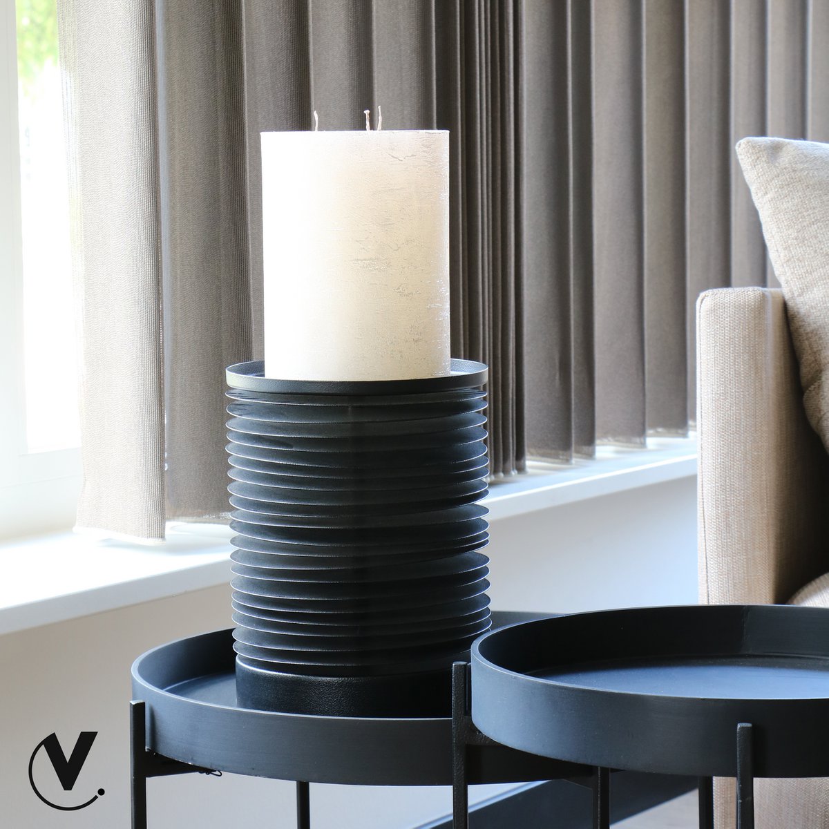 Vase the World - Mantas black Ø21 x H28 cm - laatste items!