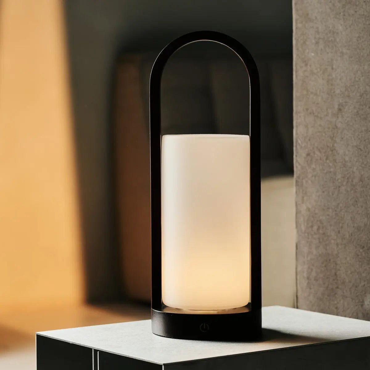 Tavellio-Amsterdam - Evie Donkerbruine Oplaadbare Houten Tafellamp – Dimbaar & Snoerloos