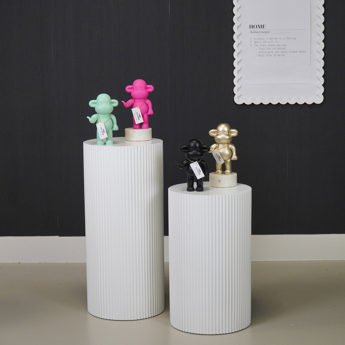 Housevitamin - Ornament - Hang Loose Monkey Figurine 'The Legend' - Polyresin -Mintgreen - 11x7x19cm