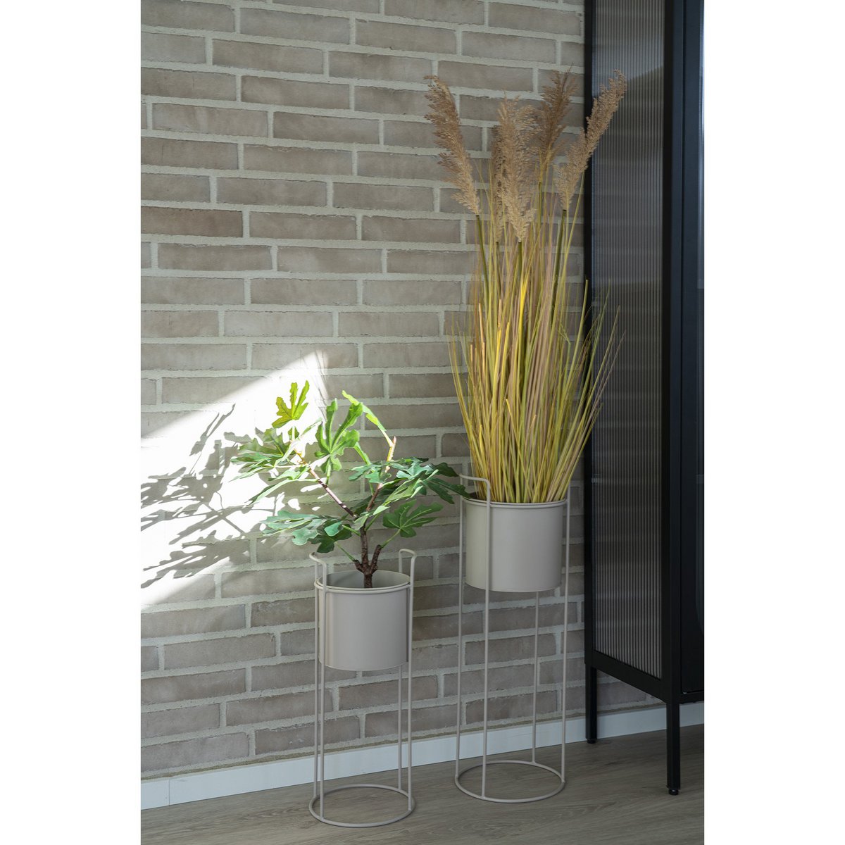 House Nordic - Rabo Flower Stand - Blumenständer, Stahl, Sand, 2er-Set