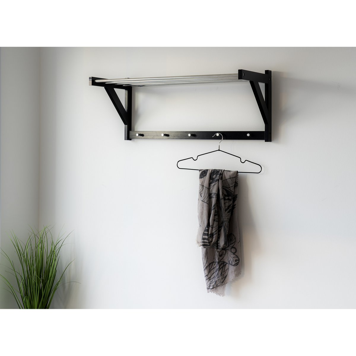 House Nordic - Mass Hangers - Cintres en métal avec revêtement noir S/10