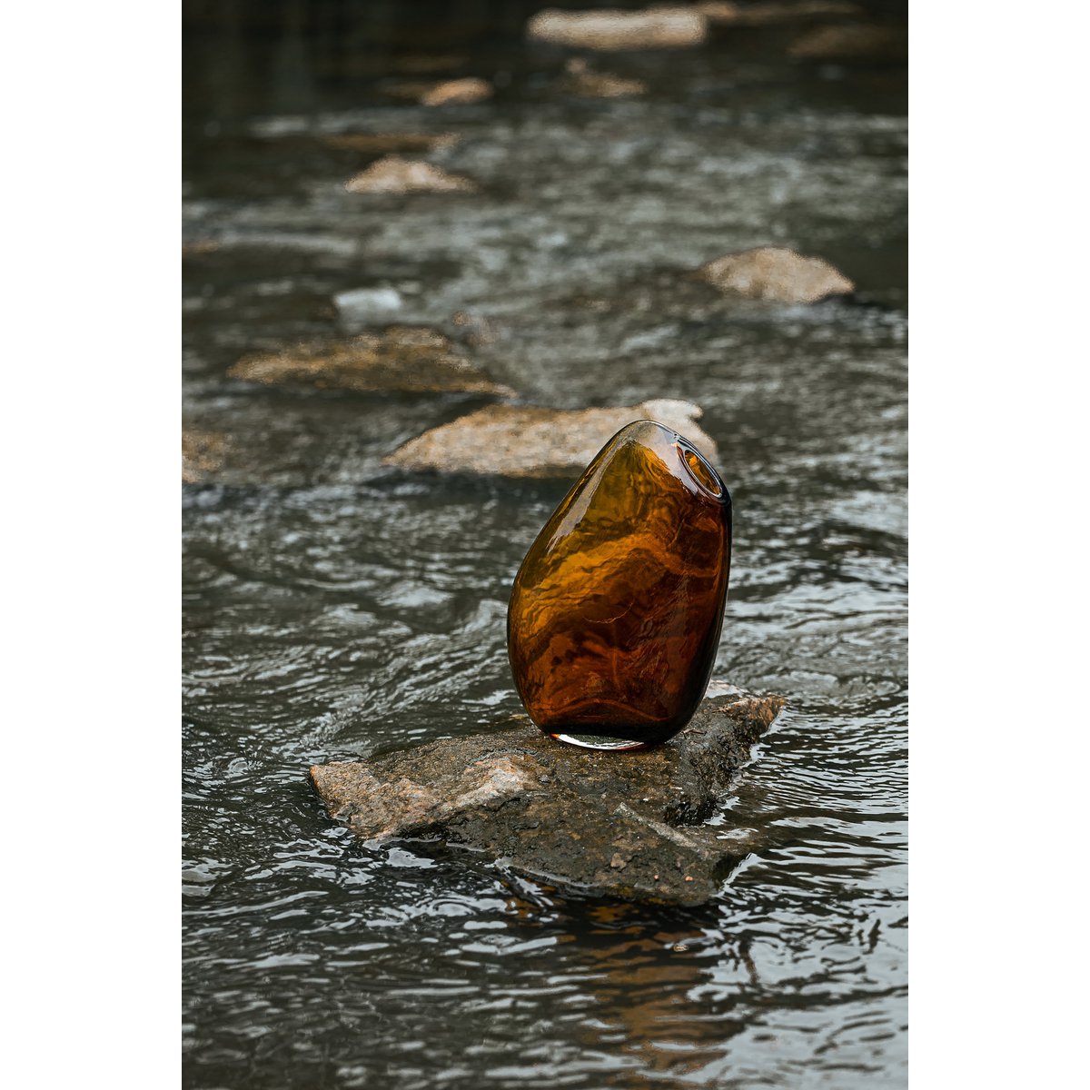 Element Accessories - Hoge moderne vaas van zeer innovatief sober design, KOOKY30AM