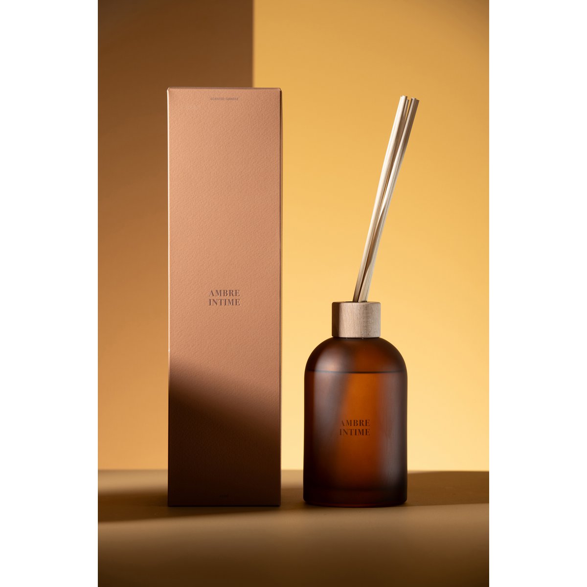 J-Line - Huile parfumée + Sticks - Accords Essentiels - Ambre Intime - Ocre