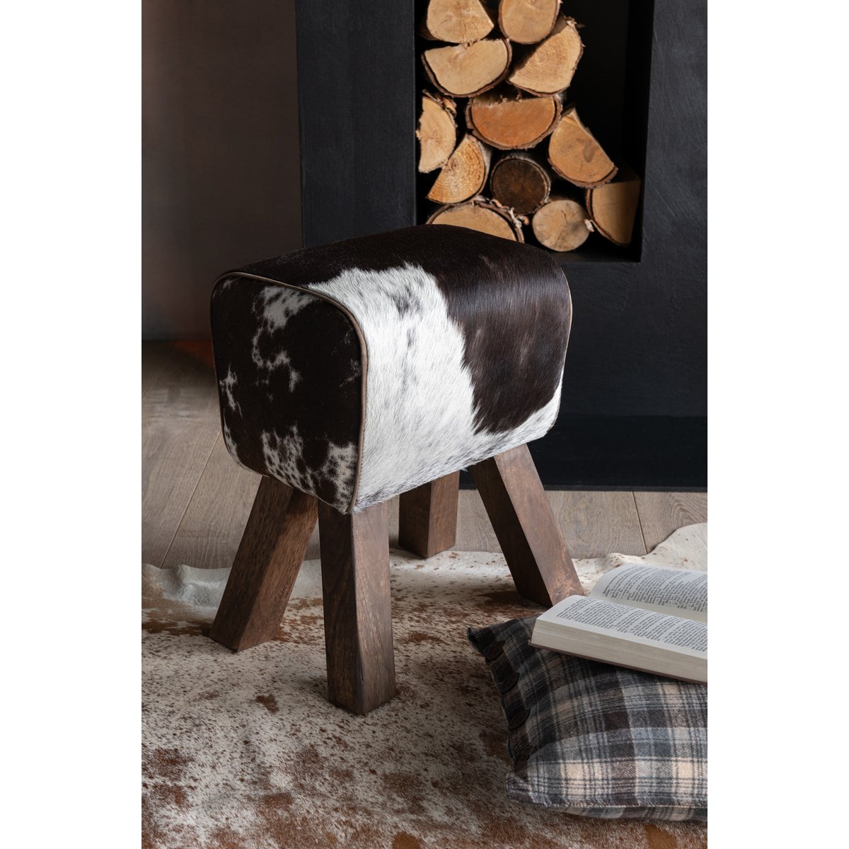 J-Line - Tabouret Vache Manguier/Fourrure Noir/Blanc