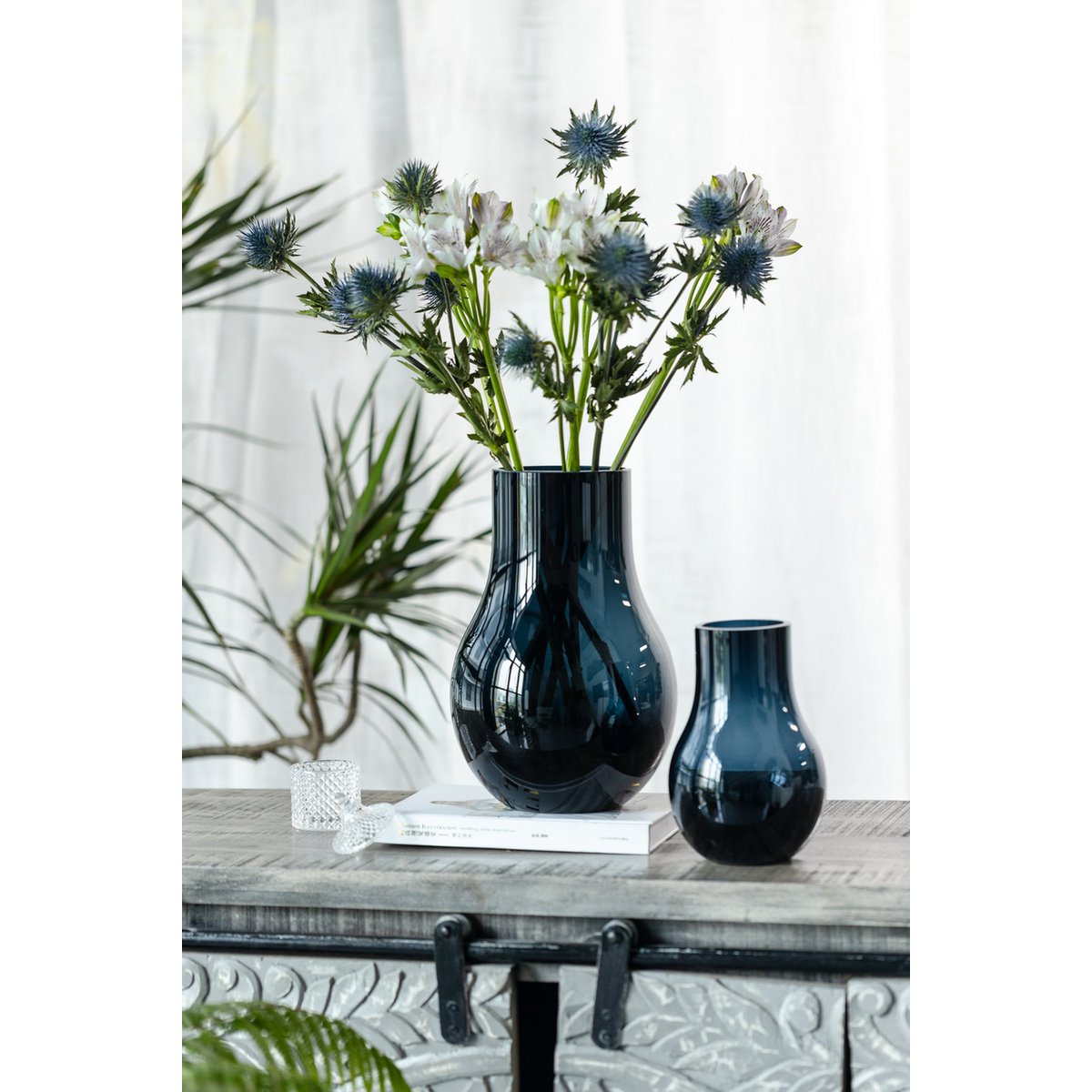 Element Accessories - Moderne elegante grote vaas in diepblauw kwaliteitsglas, DAVOS15