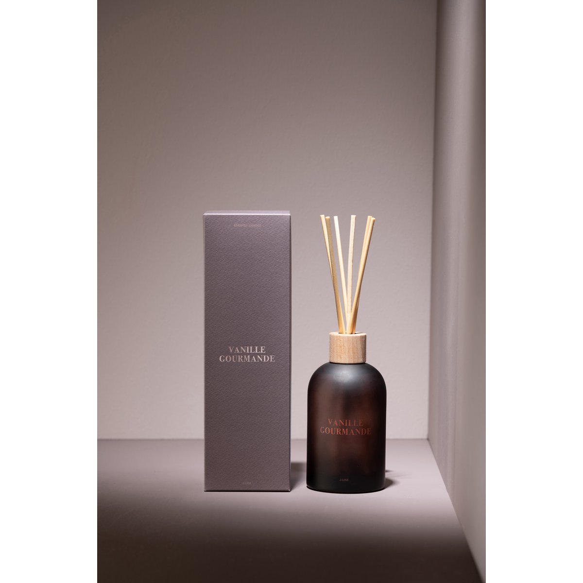 J-Line - Huile parfumée + Sticks - Accords Essentiels - Vanille Gourmande