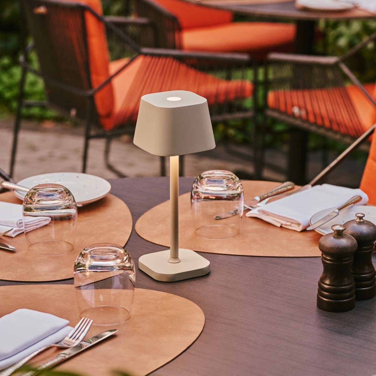 Tavellio-Amsterdam - Ava Shadow Gray - Oplaadbare tafellamp | Stijlvol, draadloos en dimbaar