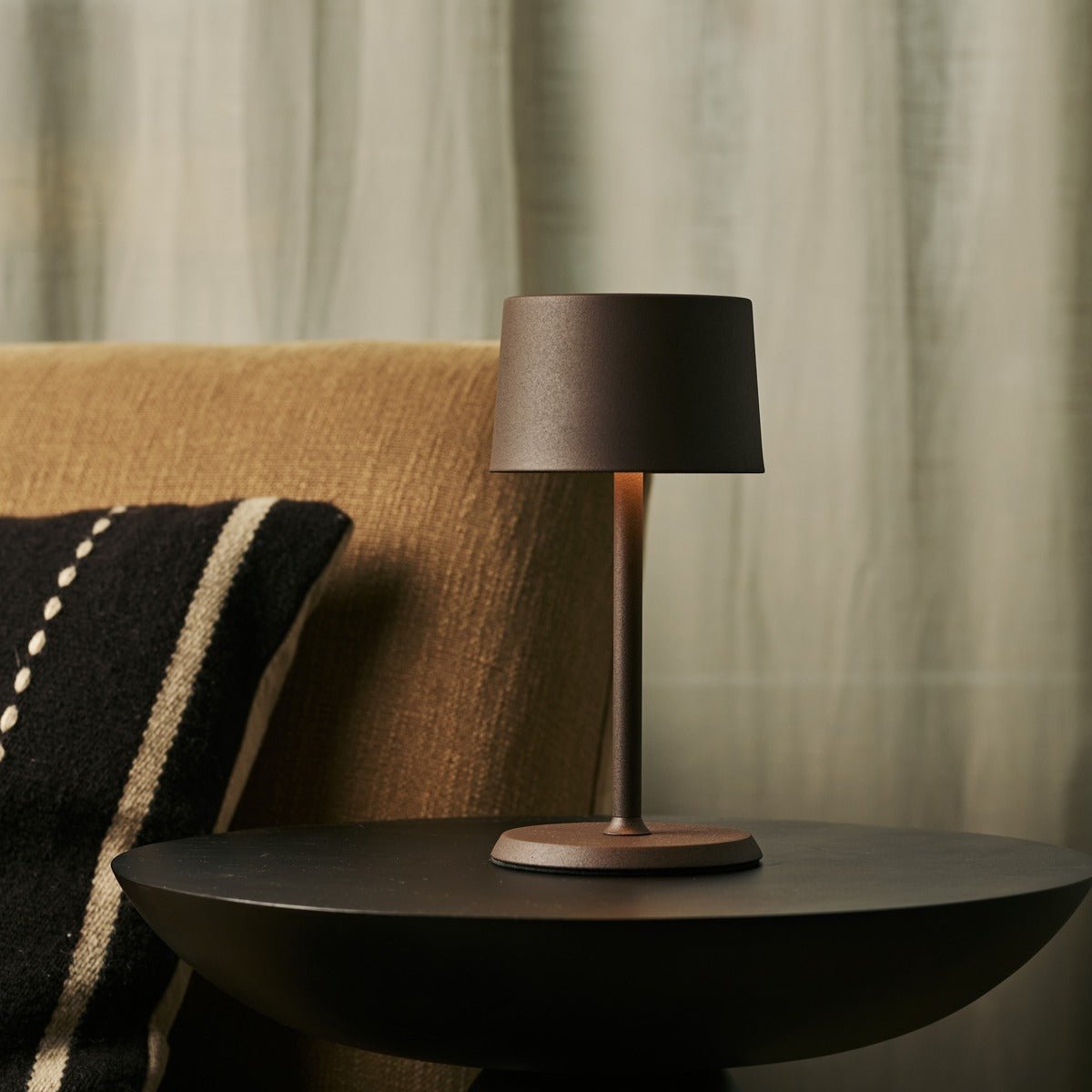 Tavellio-Amsterdam - David Mocha Brown oplaadbare tafellamp 2 in 1 met verstelbare hoogte - dimpelbaar en draadloos met 120 uur batterij