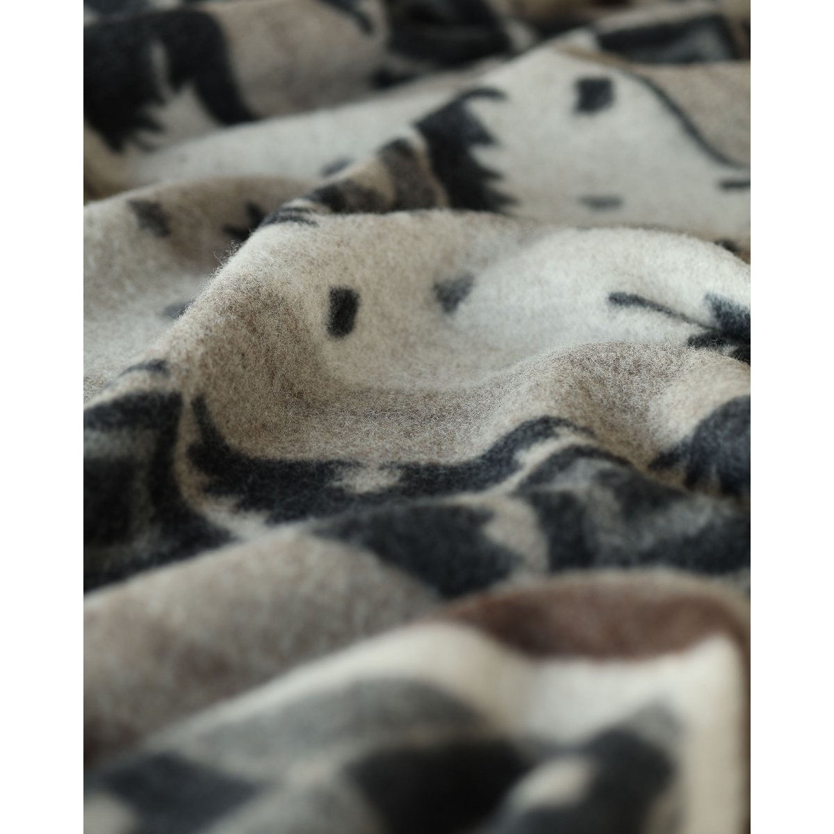 MoST Blankets - Wollen beddeken TRIBE - eenpersoons - beige