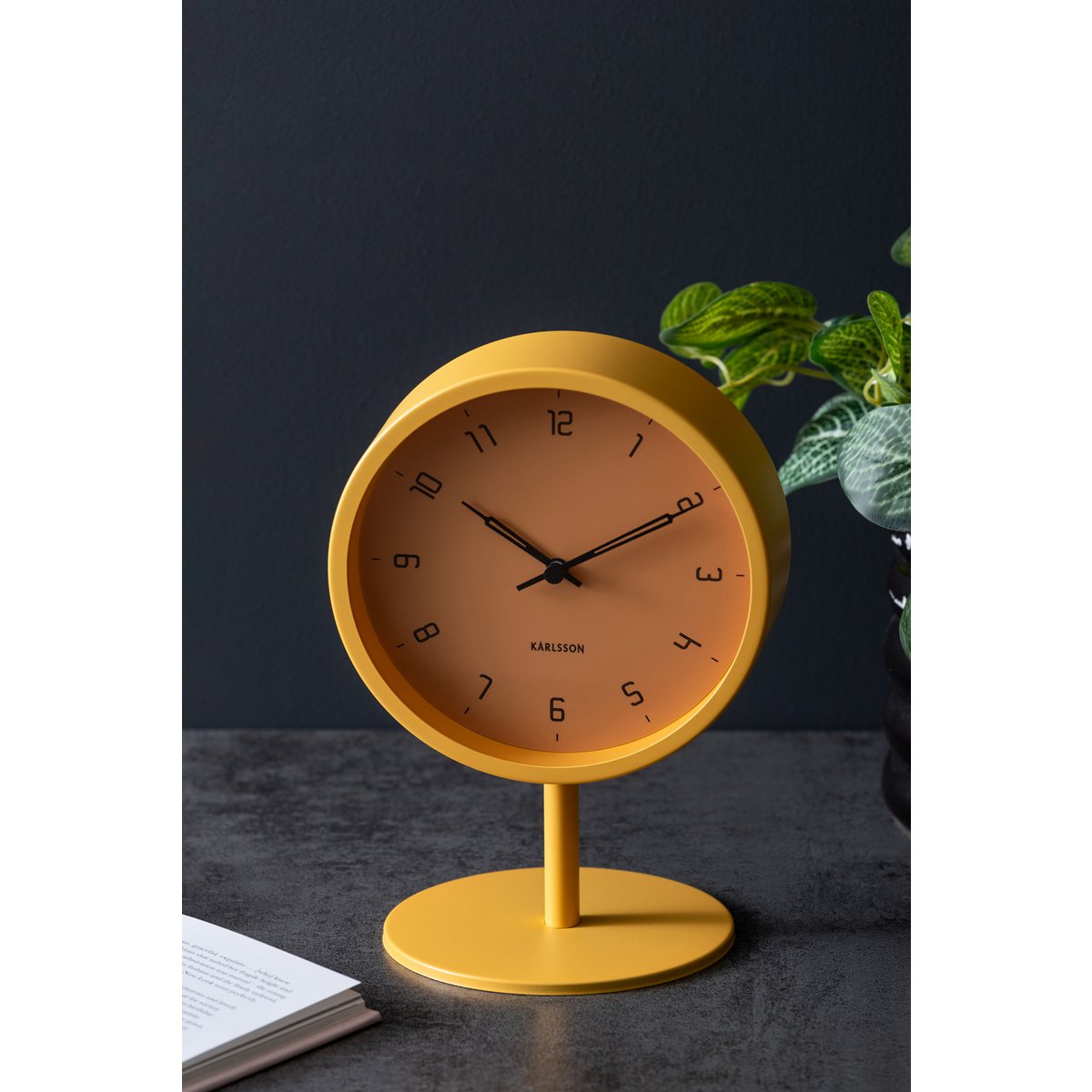 Karlsson - Horloge de table Stark - KA5951YE