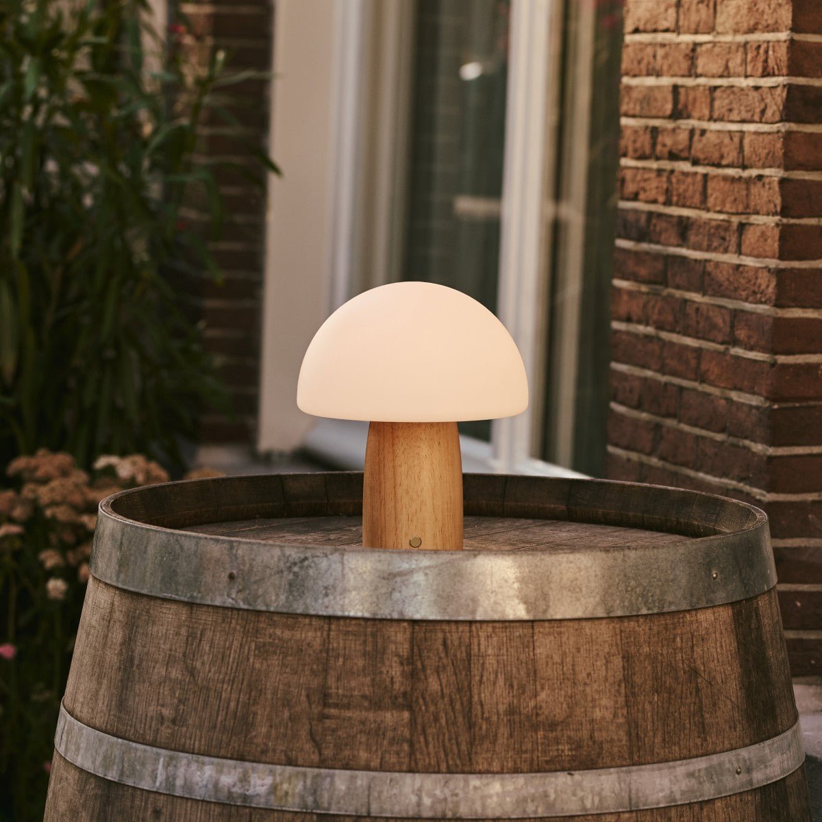 Tavellio-Amsterdam - Mia lichtbruin stijlvolle houten tafellamp met dimmer - hout, functioneel en subtiel