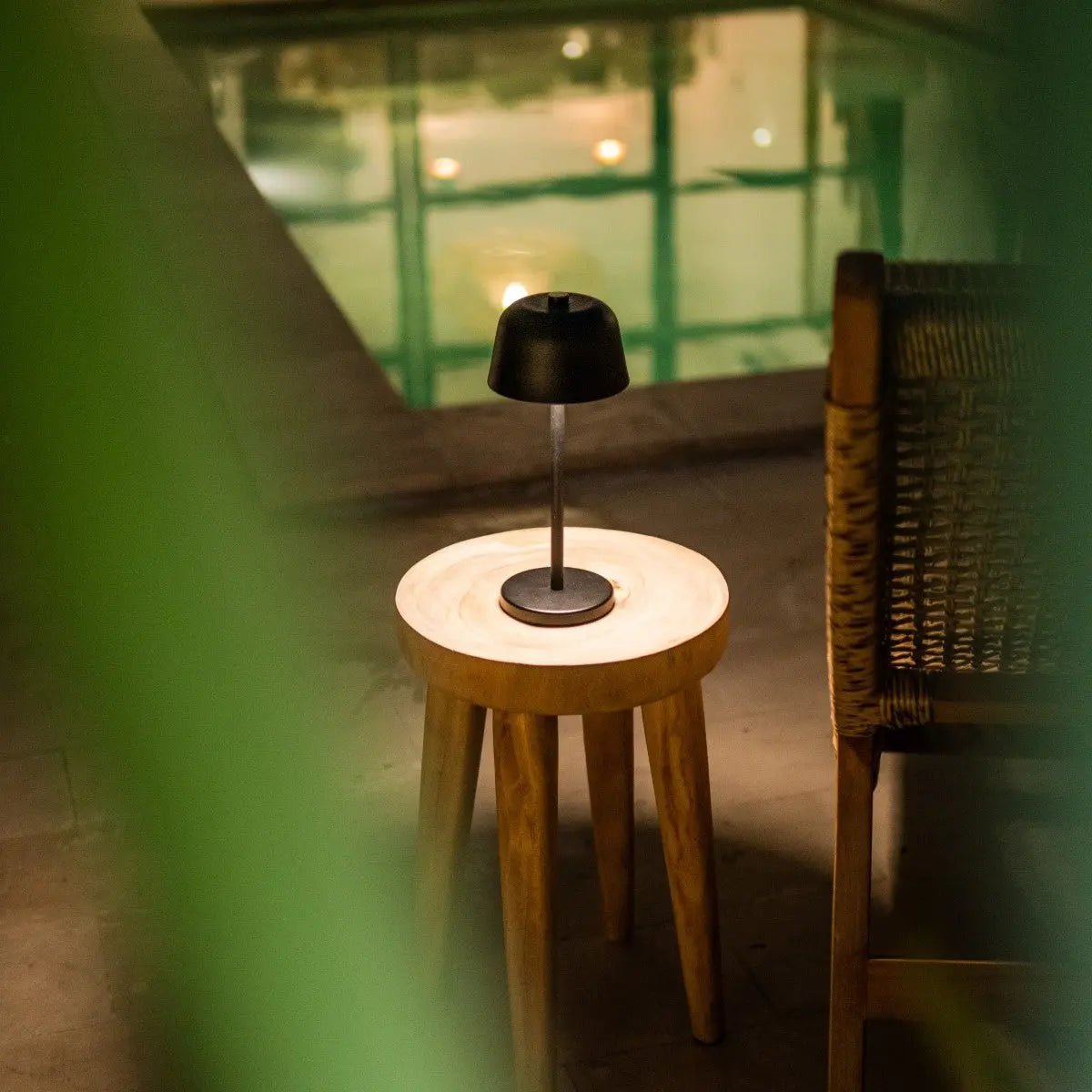 Tavellio-Amsterdam - Anton Zwarte Oplaadbare Tafellamp | Stijlvolle en draadloze verlichting