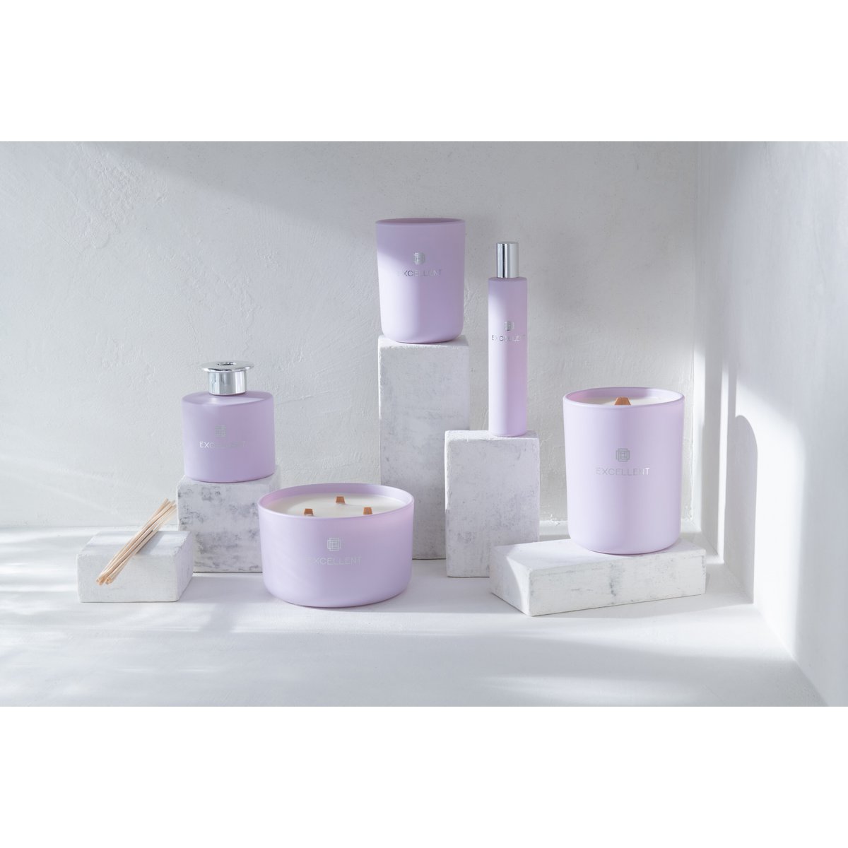 J-Line - Bougie parfumée Excellent Sapin de Sibérie - Lilas - Meidum - 80U