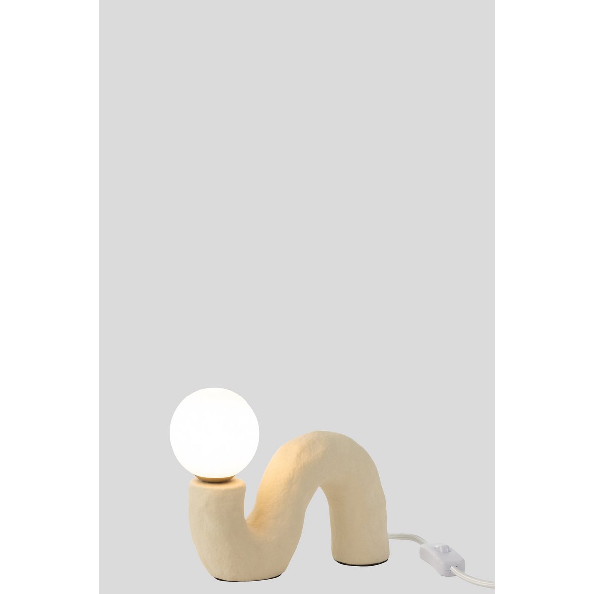 J-Line – Tischlampe, gebogene Glaskugel, Steingut, Beige