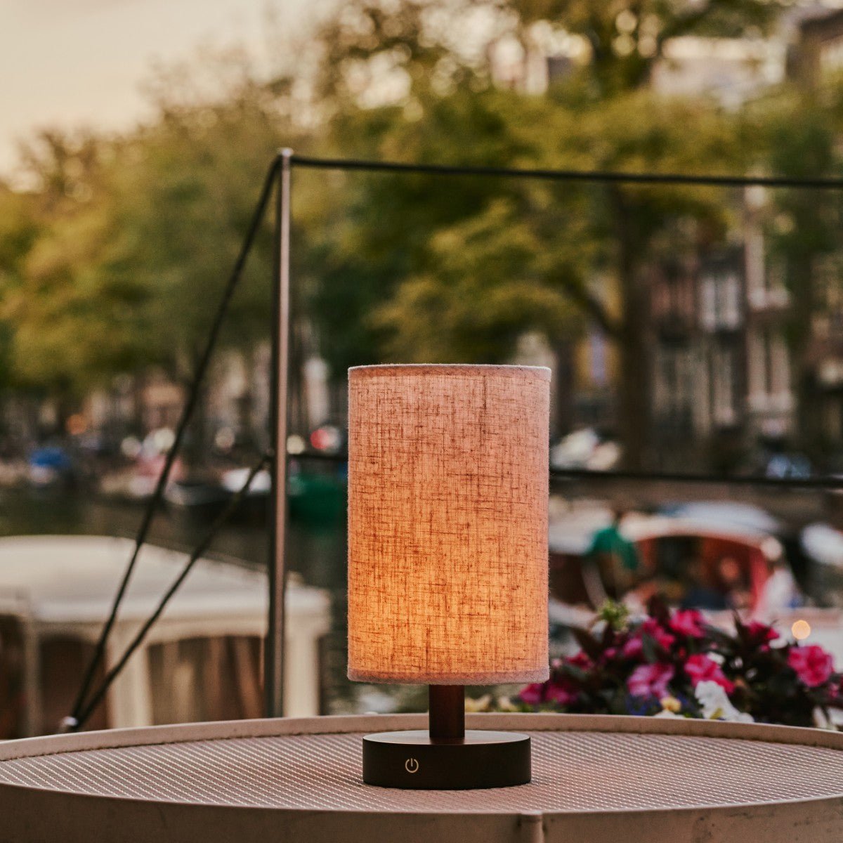 Tavellio-Amsterdam - Ben donkerbruine houten tafellamp - Oplaadbaar en dimbaar