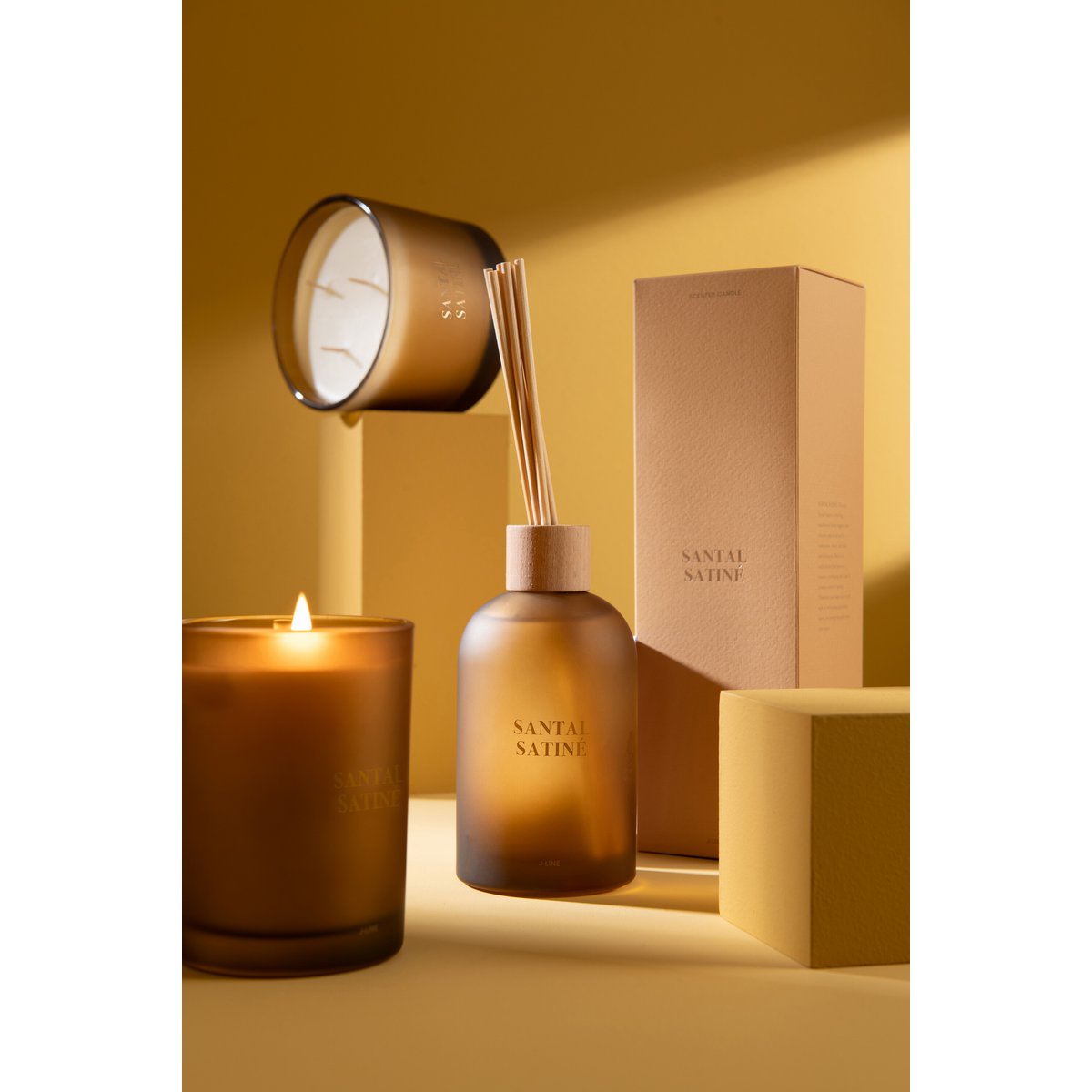 J-Line - Huile Parfumée + Sticks Accords Essentiels - Sandale Satin