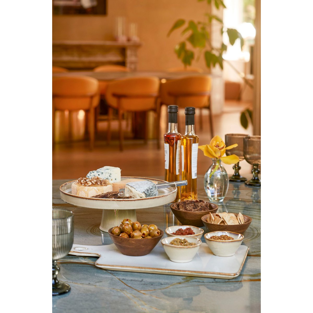 Mica Decorations - Racco Taartplateau - H11 x Ø28 cm - Steengoed - Beige