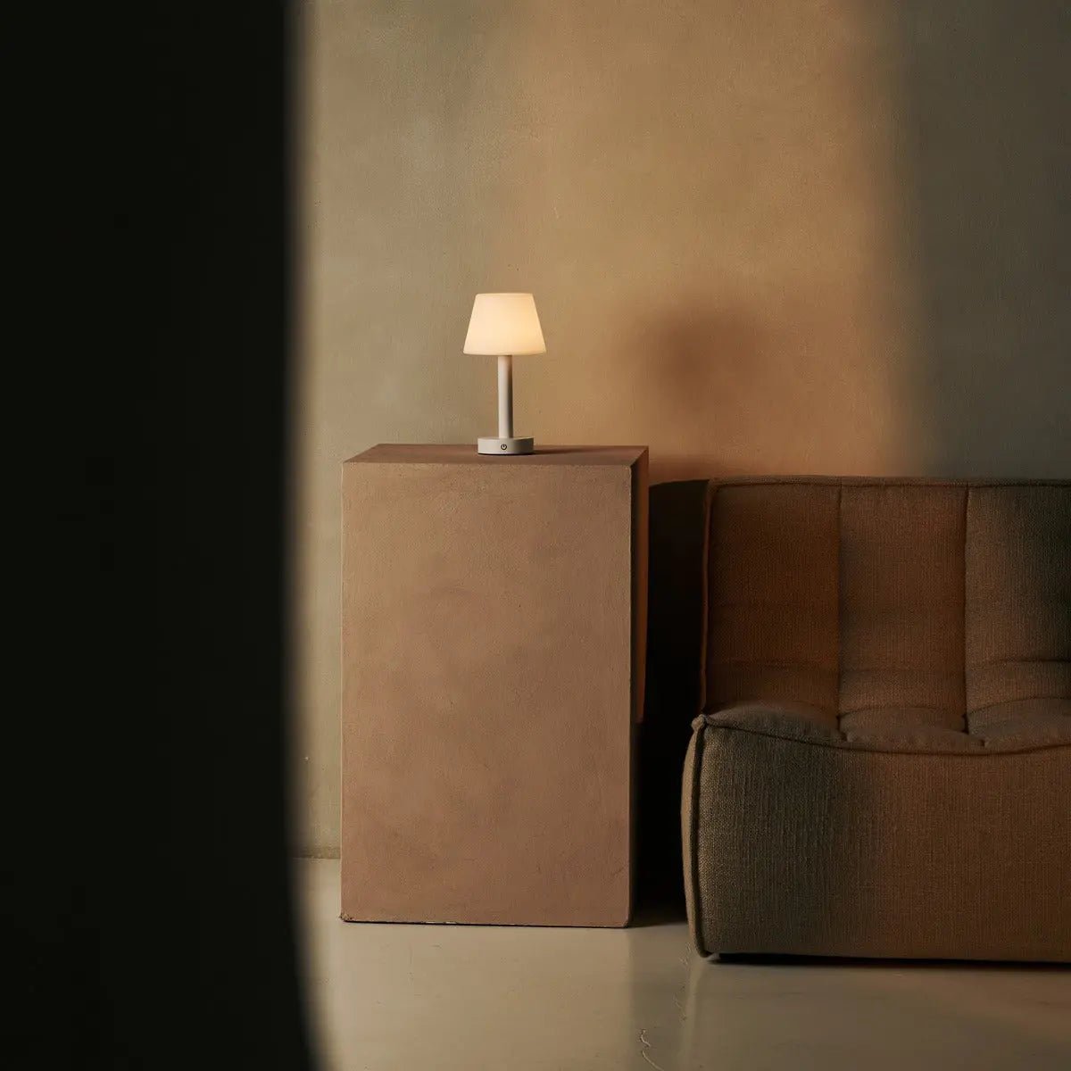 Tavellio-Amsterdam - Zoë Witte Houten Oplaadbare Tafellamp | Dimbaar en draagbaar | Batterijduur van 80 uur