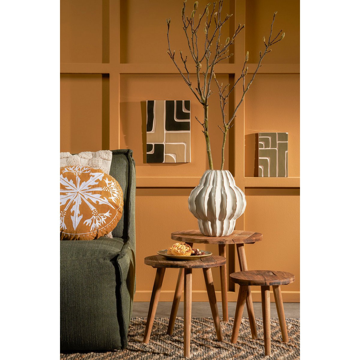 Mica Decorations - Bold Bijzettafel - H36 x Ø33 cm - Gerecycled Hout - Bruin