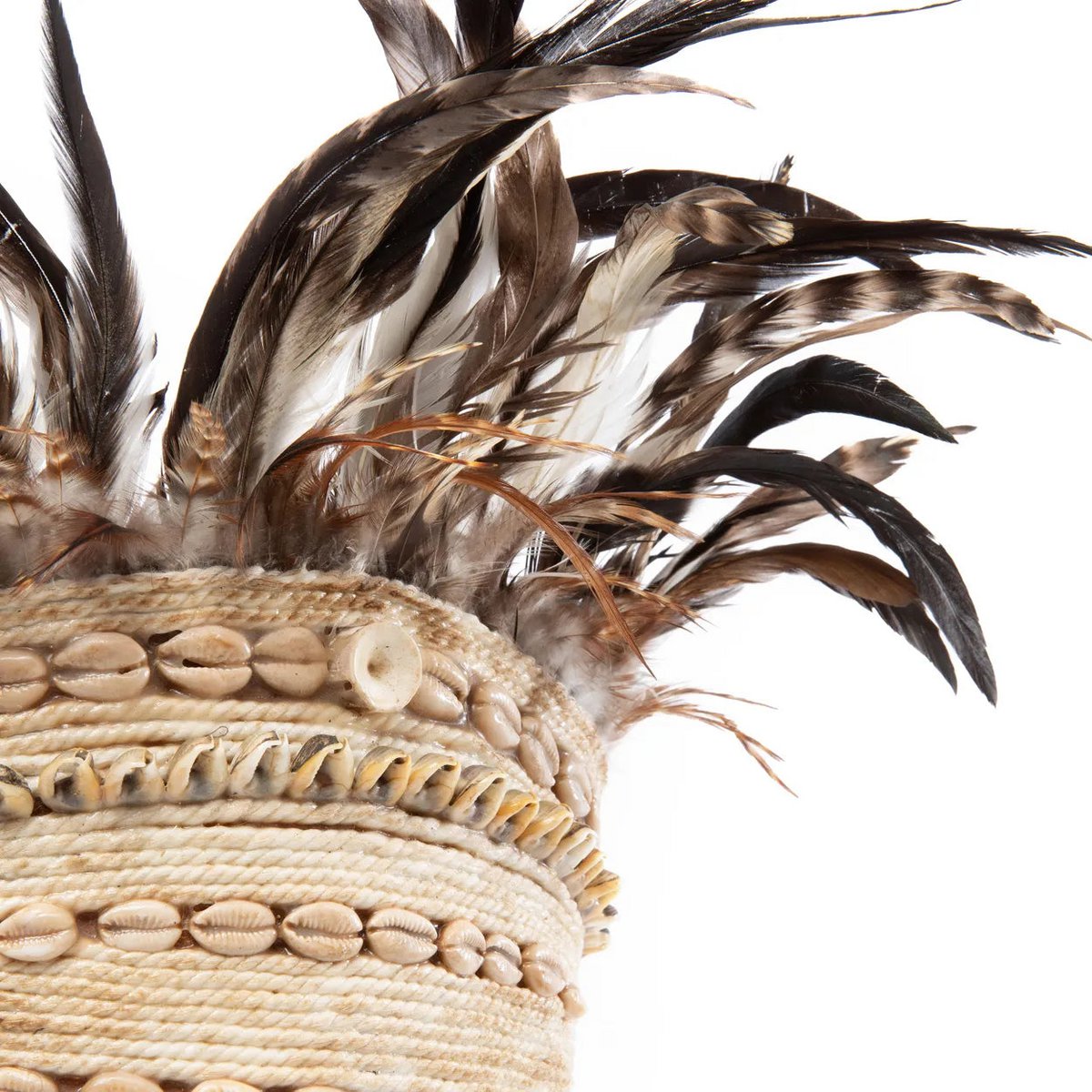 Bazar Bizar - Chapeau en plumes sur pied 'Guinea Feather' (Natural Black)