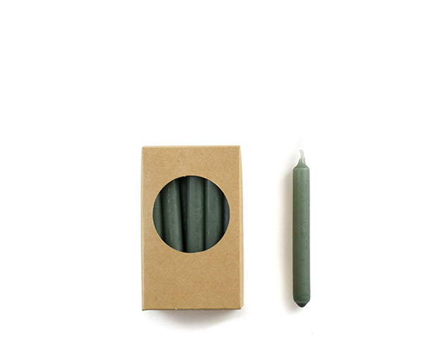 Rustik Lys - Boîte de bougies crayon courtes 'Finn' (Lot de 20, Vert Forêt)