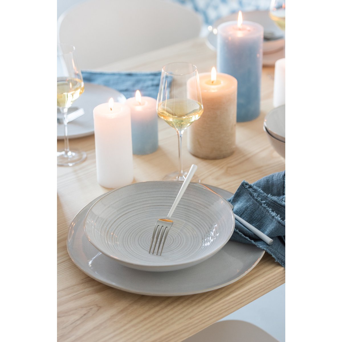 J-Line - Assiette Deep Noa - Porcelaine - Blanc