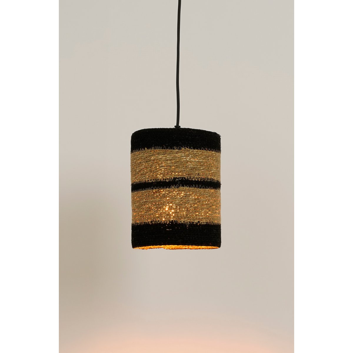 Mica Decorations - Lampe suspendue Jinx - H20 x Ø15 cm - Jute - Noir