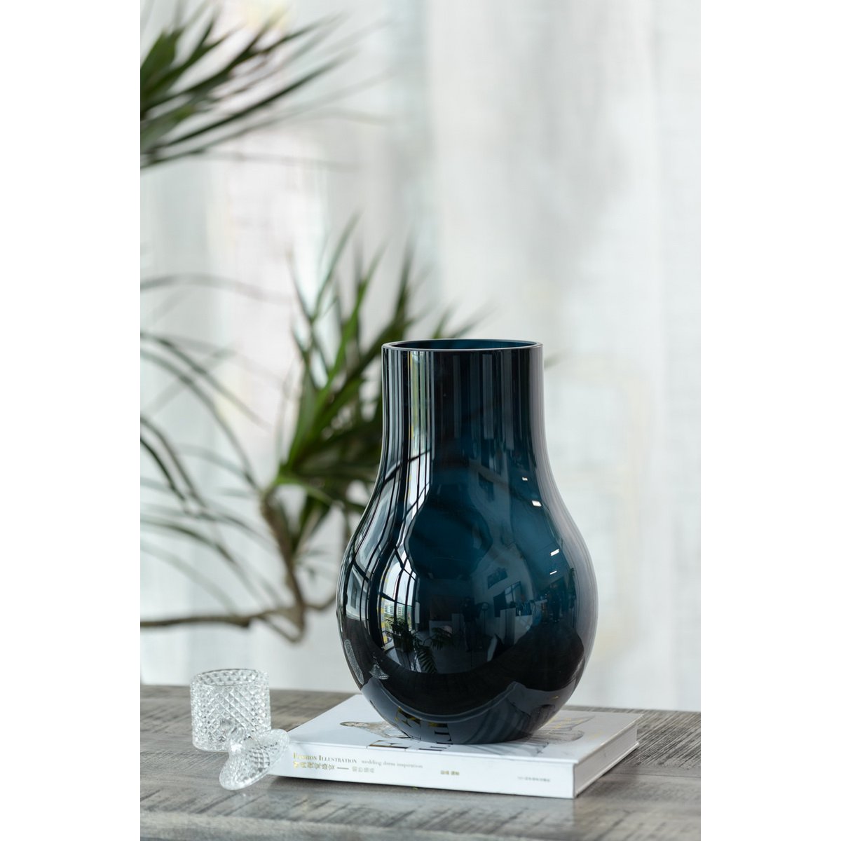 Element Accessories - Moderne elegante grote vaas in diepblauw kwaliteitsglas, DAVOS15