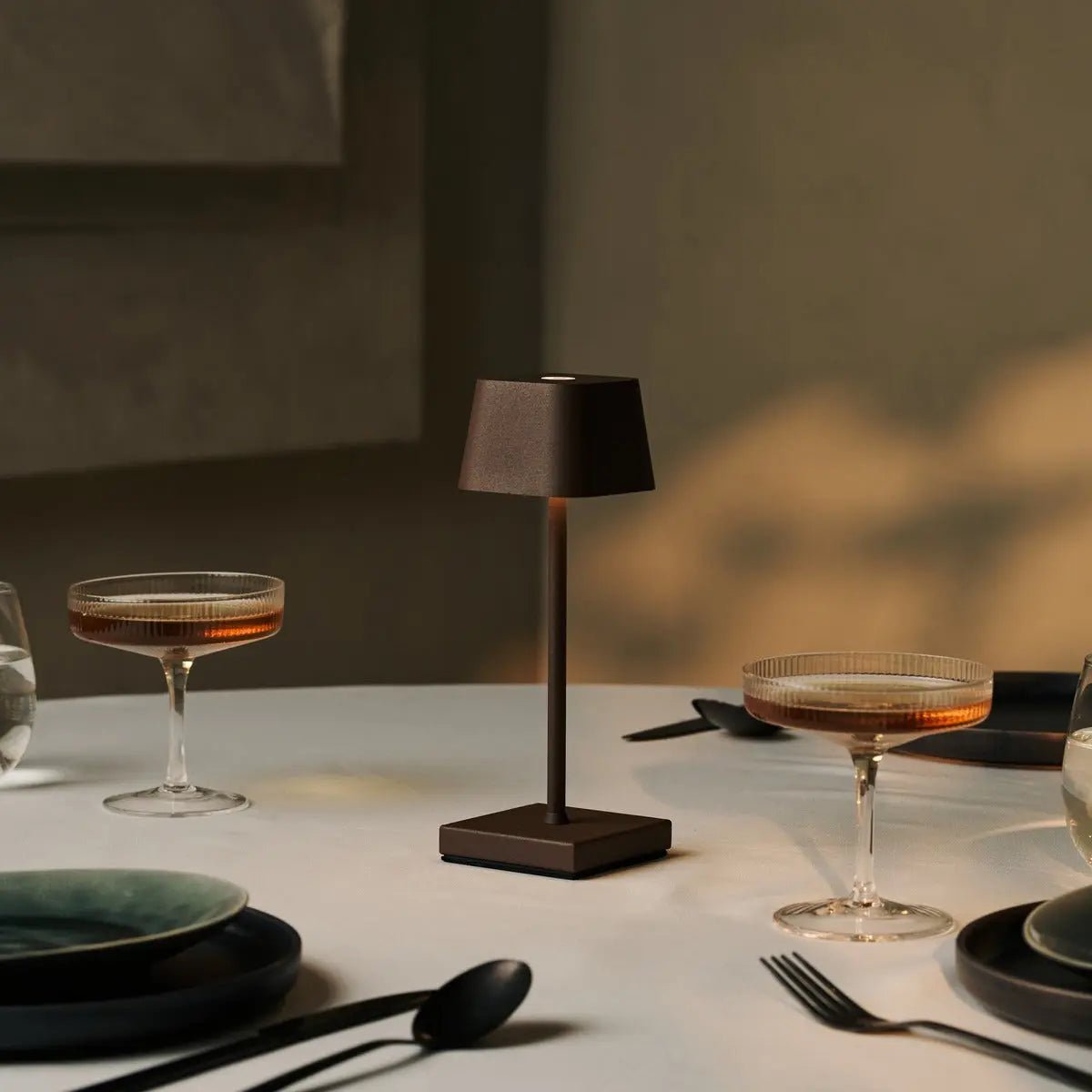 Tavellio-Amsterdam - Sarphati Mini Mocha Bruin - Draadloze tafellamp