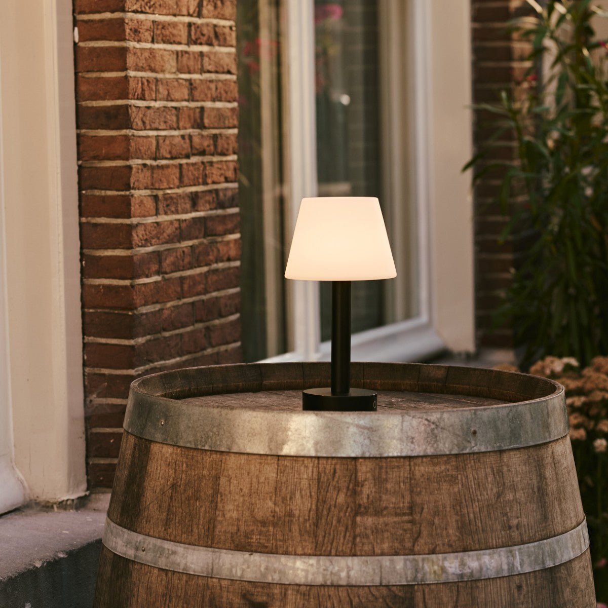 Tavellio-Amsterdam - Zoë Zwarte Houten Oplaadbare Tafellamp | Dimbaar en draagbaar | Batterijduur van 80 uur