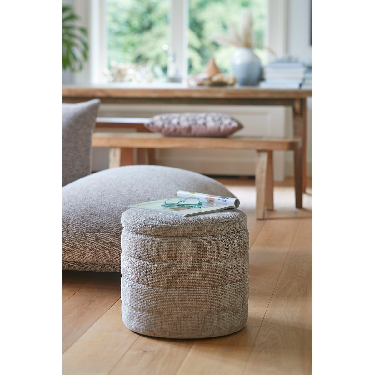 Mica Decorations - Pouf de rangement - H41 x Ø42 cm - Gris clair