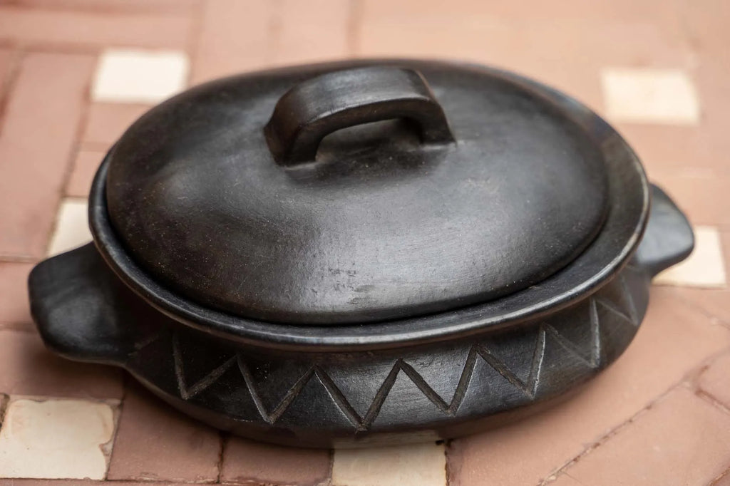 Bazar Bizar - Ovale pot met patroon 'Burned' (Zwart)